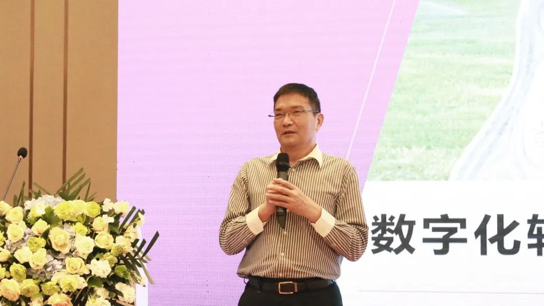 1684810121632504.jpeg 人物2.jpeg